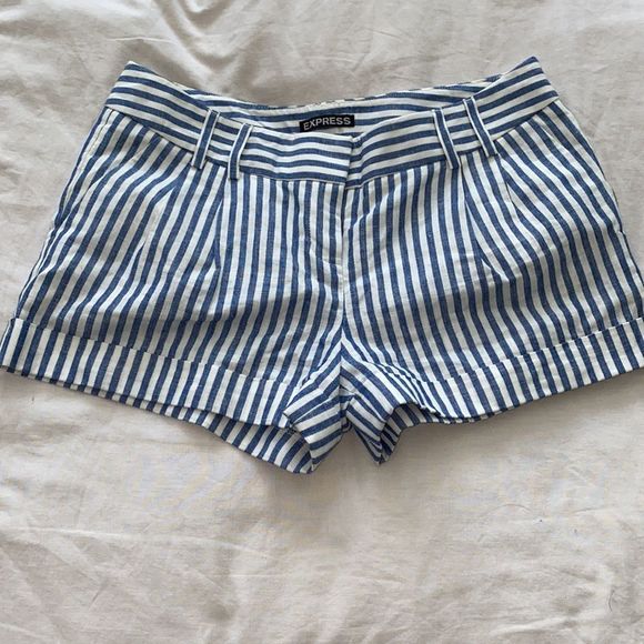 express - 2 shorts sold together - Picture 4 of 6